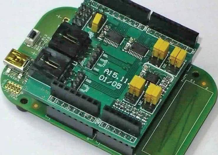 AVTDuinoLVC. Konwerter poziomu napięcia dla modułów Arduino