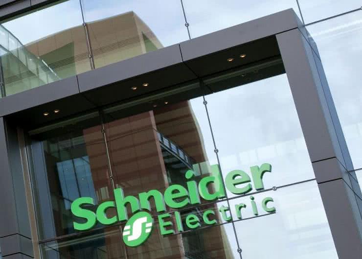 Schneider uruchamia program stażowy EcoStruxure Academy