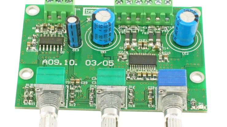 Uniwersalny, stereofoniczny wzmacniacz mocy 2×10 W/8 Ohm z regulacją barwy dźwięku, AVT1982