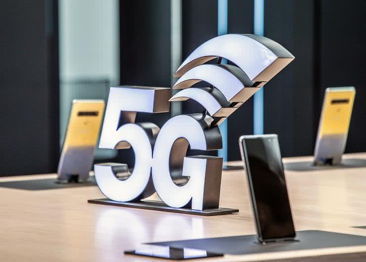 Świat wchłonie 250 mln egzemplarzy smartfonów 5G