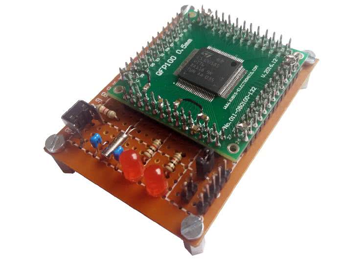 Płytka prototypowa z mikrokontrolerem STM32U5